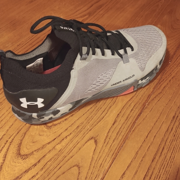 Under Armour Other - Under Armour Reign 2 Tri-Base